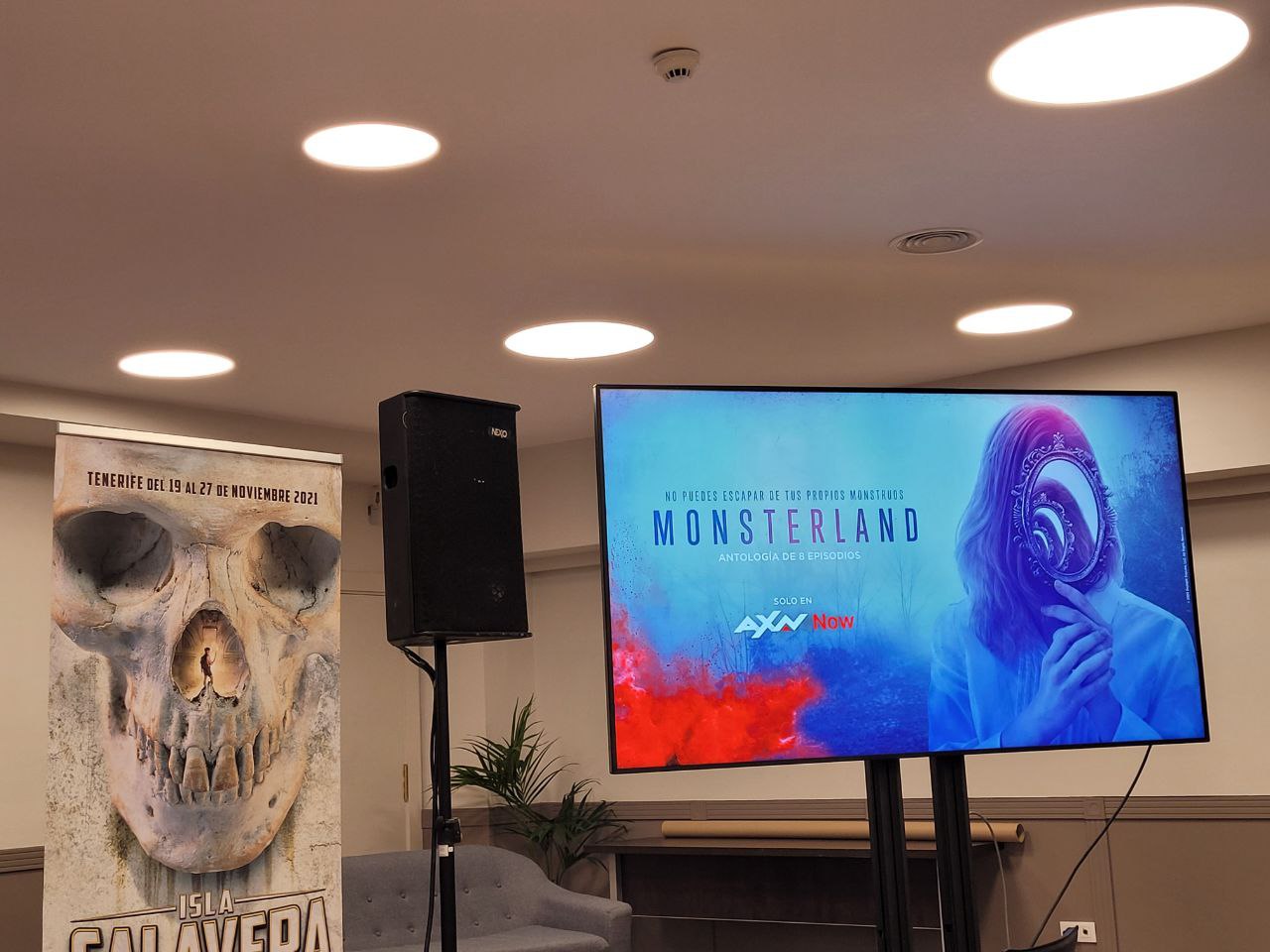 Los dos primeros episodios de la serie 'Monsterland' de AXN se podrán ver en Isla Calavera, por primera vez en pantalla grande en España.