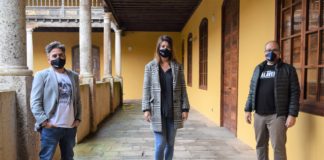 LA LAGUNA SE CONVIERTE EN PUNTO DE ENCUENTRO DE LOS FANS DEL FANTÁSTICO De izquierda a derecha, Ramón González Trujillo (codirector del Festival Isla Calavera, Yaiza López Landi (concejala de Cultura del Ayuntamiento de La Laguna) y Daniel Fumero (codirector).