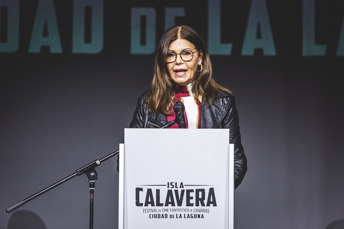 Karen Hernández leyó el palmarés de la sección oficial de cortometrajes, en rueda de prensa.