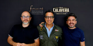 ISLA CALAVERA ALCANZA UN ACUERDO DE COLABORACIÓN CON FIMUCITÉ De izquierda a derecha, Daniel Fumero, Diego Navarro y Ramón González Trujillo.