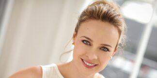 TAMI STRONACH Tami Stronach