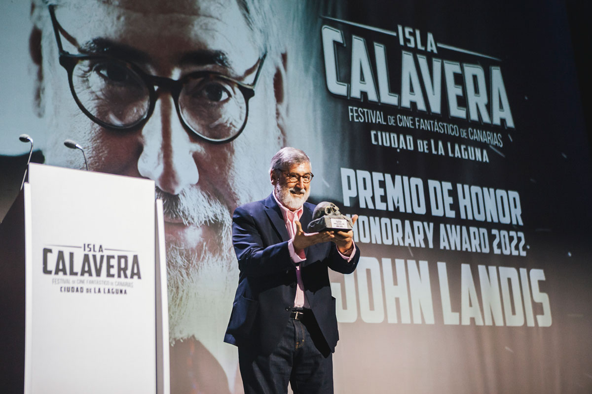 John Landis visitó en 2022 el Festival Isla Calavera para recibir el Premio de Honor.